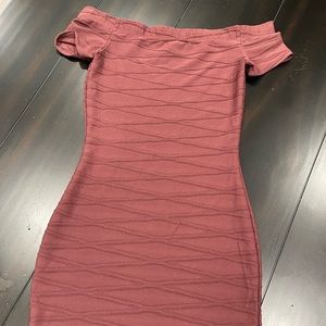 burgundy windsor dress